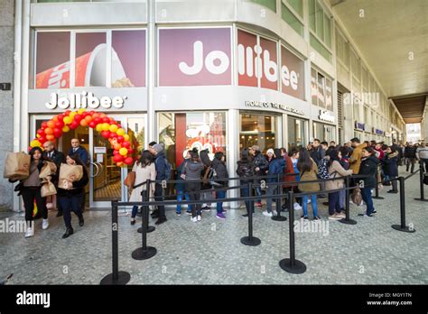 Jollibee Opens European Flagship Restaurant in .